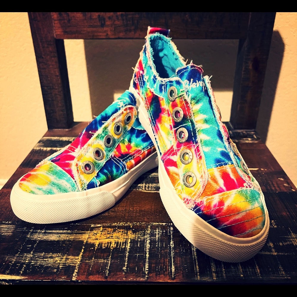 Blowfish tie dye